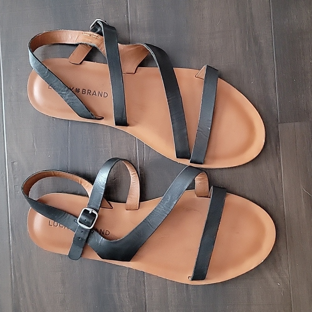 Lucky Brand black leather strappy ankle sandals